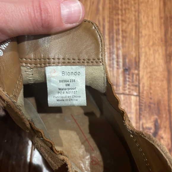 Blondo Waterproof wedge Booties - Picture 4 of 4